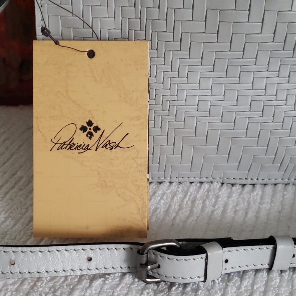 SOLD.  Patricia Nash Leather Crossbody Bag - Picture 3 of 11